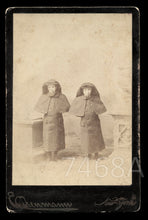 Load image into Gallery viewer, RARE HTF POSE "WILD MEN OF BORNEO" CHARLES EISENMANN CABINET CARD SIDESHOW PHOTO