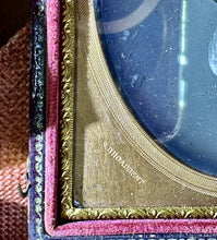 Load image into Gallery viewer, ID'd Woman by BROADBENT Philadelphia 1850s 1/4 Daguerreotype Photo Quaker