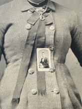 Load image into Gallery viewer, Unusual Tintype Girl with Boy's Photo Pinned to Dress PIP Mourning? Stereoviewer