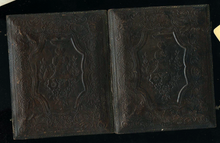 Load image into Gallery viewer, RARE Half Plate 1850s Ambrotype SHAKESPEAREAN STAGE ACTOR In Costume - Famous?