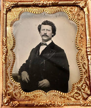 Load image into Gallery viewer, Tintype Photo California Man Rare WASHINGTON MEDALLION Case Civil War Tax Stamp