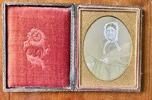 Load image into Gallery viewer, 1/4 Daguerreotype Old Woman Born in 1776 Holding Eyeglasses Full Case 1850s RI