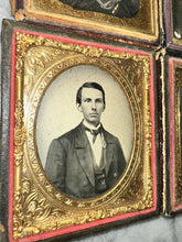 Load image into Gallery viewer, Lot Of 4 Daguerreotypes & Ambrotypes Shew Sealed Note ID’d Women 1850s