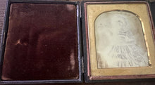 Load image into Gallery viewer, 1/6 FRENCH DAGUERREOTYPE LITTLE GIRL IN BONNET / FRANCE 1850s