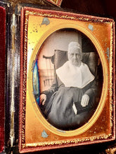 Load image into Gallery viewer, ID'd Old Quaker Woman Born 1700s Philadelphia Family Daguerreotype Photo