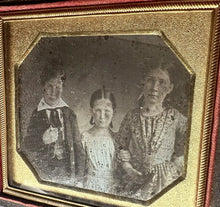 Load image into Gallery viewer, 1/6 1840s Daguerreotype Sad Siblings Group Photo Children Boys & Girl Minnesota