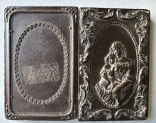 Load image into Gallery viewer, Quadruple 1/9 Thermoplastic Case with 4 Ambrotypes of Family 1850s