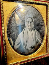 Load image into Gallery viewer, Daguerreotype Photo ID'd Quaker Woman Born 1700s Philadelphia Morris, Pancoast