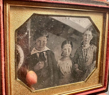 Load image into Gallery viewer, 1/6 1840s Daguerreotype Sad Siblings Group Photo Children Boys & Girl Minnesota