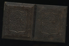 Load image into Gallery viewer, 1/6 Daguerreotype of a Woman, Full Case c1850 2574(x)