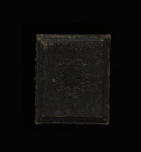 Load image into Gallery viewer, Cincinnati Photographer Thomas Faris Dag- Wealthy Fashionable Women Gold Jewelry