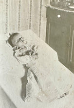 Load image into Gallery viewer, Post Mortem Photography Lot
