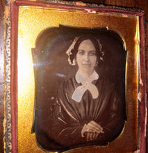 Load image into Gallery viewer, 1840s Daguerreotype Smiling Woman, Jewelry & Interesting Seals