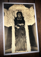 Load image into Gallery viewer, Mrs. White