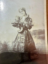 Load image into Gallery viewer, ID'd Victorian Snake Charmer in Great Dress Chicago, 1890s Cabinet Card
