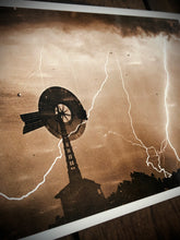 Load image into Gallery viewer, Storm