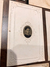 Load image into Gallery viewer, Lot of Civil War 1860s 1870s Tintypes Men Women Philadelphia Pennsylvania Family