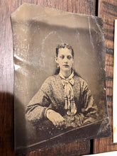 Load image into Gallery viewer, Lot of Civil War 1860s 1870s Tintypes Men Women Philadelphia Pennsylvania Family