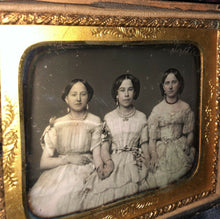 Load image into Gallery viewer, 1/6 Dag Southern Girls Friends or Sisters Holding Hands ~Name Scratched on Glass