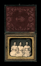 Load image into Gallery viewer, 1/6 Dag Southern Girls Friends or Sisters Holding Hands ~Name Scratched on Glass