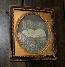 Load image into Gallery viewer, 1/6 Post Mortem Daguerreotype Baby Lying on Quilt 1850s Photo