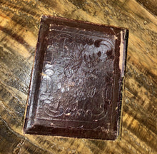 Load image into Gallery viewer, Lot Of Two Daguerreotype Photo 1840s, 1850s 1/4 Painting + Sealed 1/6 Man