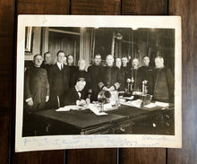 Load image into Gallery viewer, RARE Photo Navy Admirals & President Franklin D Roosevelt / US and Naval History