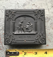 Load image into Gallery viewer, Chess Players - Empty 1850s Thermoplastic Case for 1/6 Photos