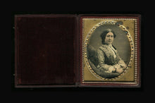 Load image into Gallery viewer, 1850s Daguerreotype Very Nice Portrait of a Woman, Nice Leather Case, Sealed