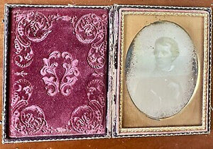 Excellent 1/4 Daguerreotype of a Man Painting / Painted Portrait 1840s