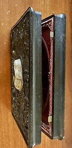 1/4 AMBROTYPE FLOATING BABY IN CAMEO CASE SAN FRANCISCO FAMILY VANCE OR SHEW?