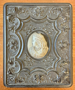 1/4 AMBROTYPE FLOATING BABY IN CAMEO CASE SAN FRANCISCO FAMILY VANCE OR SHEW?