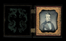 Load image into Gallery viewer, 1/6 Daguerreotype Handsome Young Man Union Case 7486B Antique Photo
