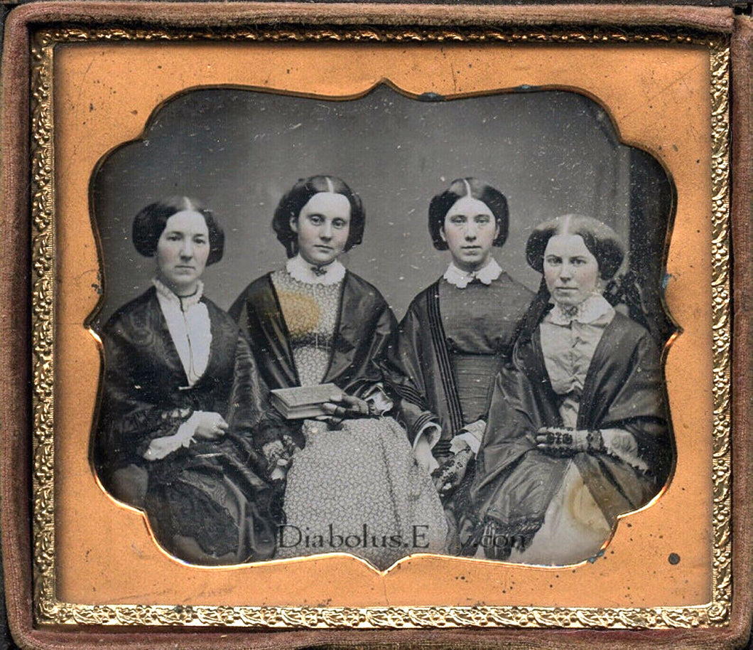 1850s Group Shot Daguerreotype of Four Women 3891A