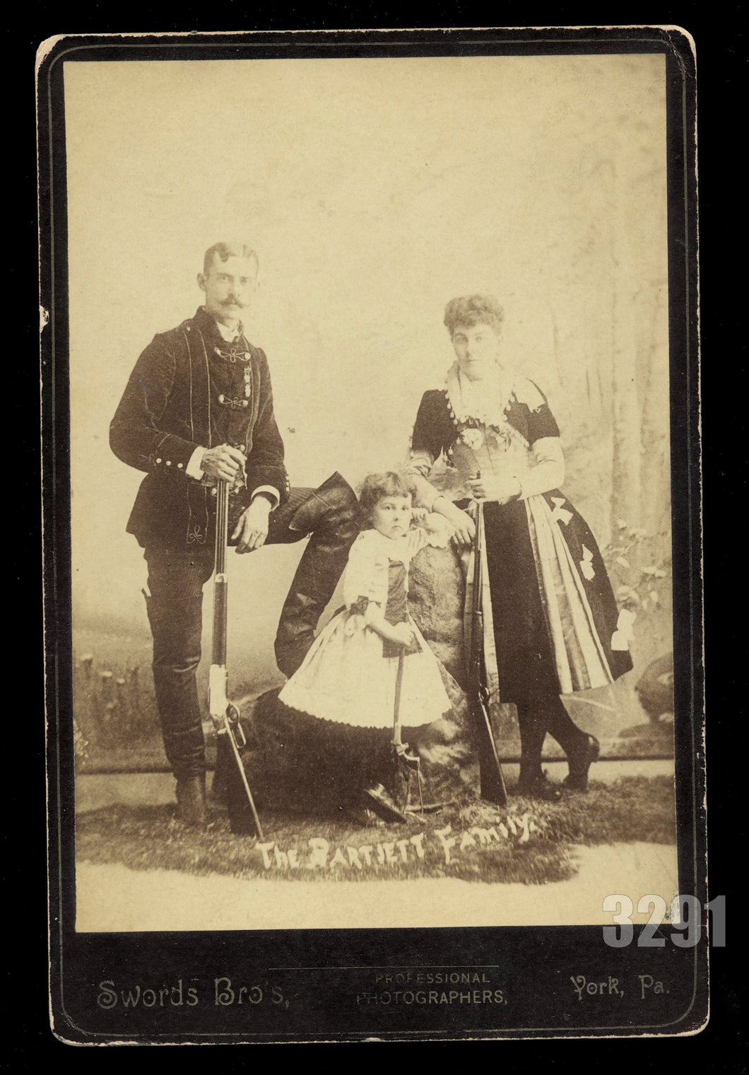 WILD WEST SHOW SHARPSHOOTERS CABINET CARD PHOTO - THE BARTLETT FAMILY