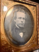 Load image into Gallery viewer, 1850s Sealed Daguerreotype Photo Handsome Man Union Case
