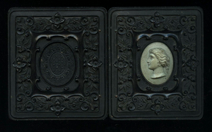 1/6 Thermoplastic CAMEO Case with Ambrotype of Bearded Man 7486E