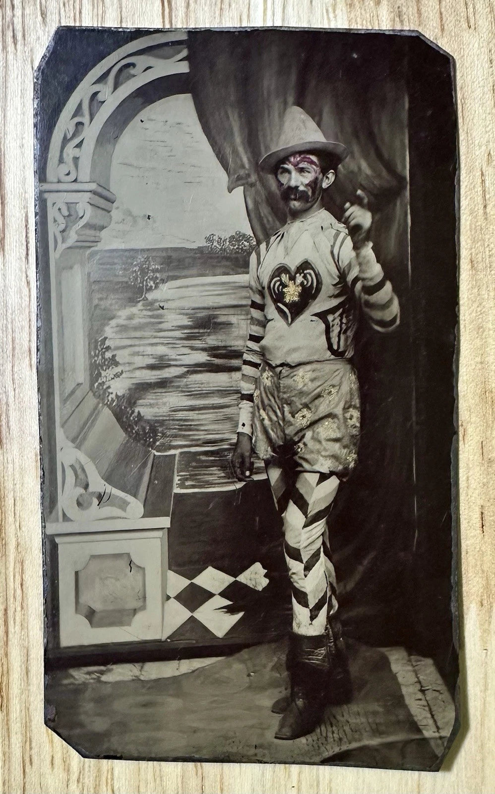 Excellent CLOWN Tintype / Lee Wilmarth Redlands California 1870s