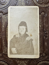 Load image into Gallery viewer, MUMLER SPIRIT CDV NO. 1 - MARY TODD WITH GHOST OF PRESIDENT LINCOLN RARE
