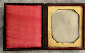 Nice 1840s Daguerreotype Photo Of A Woman With Curls In Hair Sealed 1/6 Plate