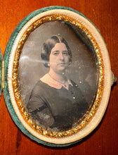 Load image into Gallery viewer, daguerreotype Of woman In Green Velvet Push Button Case 1850s
