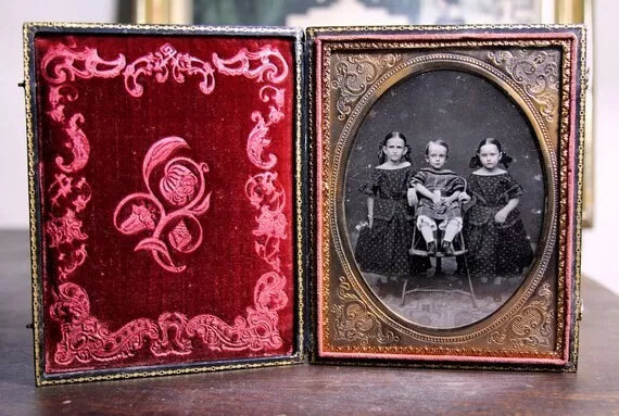 Tinted Half Plate Daguerreotype Of Children 1850s Antique Photo