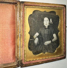 Load image into Gallery viewer, 1/6 Daguerreotype Woman Wearing Jewelry Mourning Bands Hair Decoration

