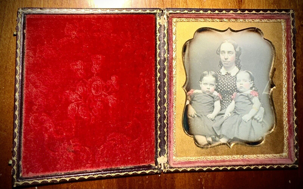 6th Plate Dag Women & Twins Girls Tinted 1850s