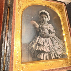 1/6 FRENCH DAGUERREOTYPE LITTLE GIRL IN BONNET / FRANCE 1850s