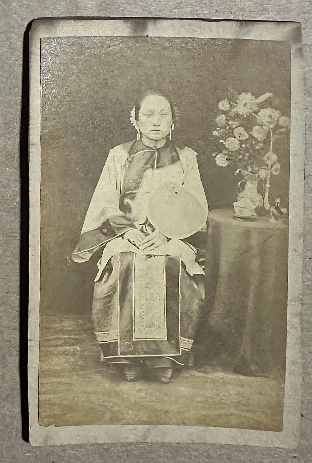 ANTIQUE 1800S CDV ALBUMEN PHOTO CHINESE WOMAN / CHINA PHOTOGRAPHER