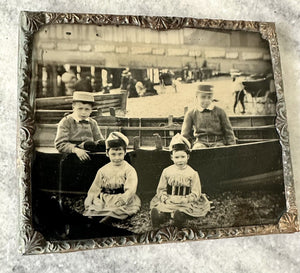 1/6 Outdoor ambrotype Of Children / Kids On The Beach With Boat 1800s Photo