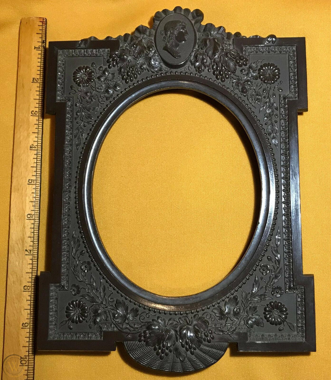 Beautiful & Rare Victorian Wall Frame for Half Plate Photos 1868 Patent