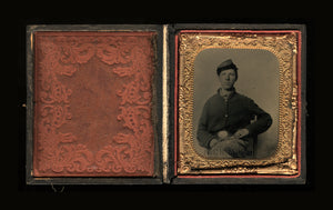 1860s photo, young civil war soldier, cased 1/6 tintype, US belt buckle