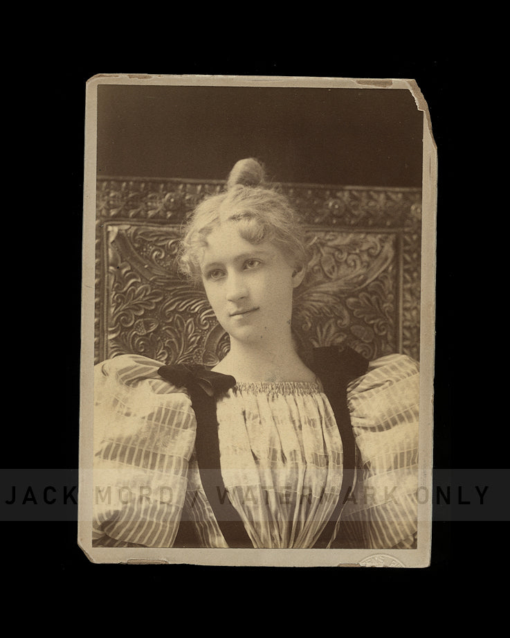FANNY PEAR! Sideshow or Circus GYPSY Fortune Teller - Antique Cabinet Photo
